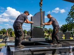 Монтаж пам'ятників на Новому цвинтарі в Рівному: правила
