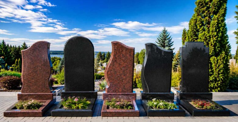 Пам'ятники Дубровиця: як обрати форму стели для меморіалу правильно