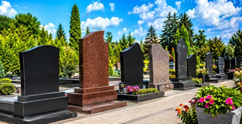 Пам'ятники Луцьк: як вибрати розмір стели та не переплатити