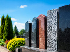 Пам'ятники у Дубровиці: як вибрати товщину гранітної стели