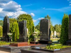 Пам'ятники Вараш: як розрахувати розмір меморіалу для родини