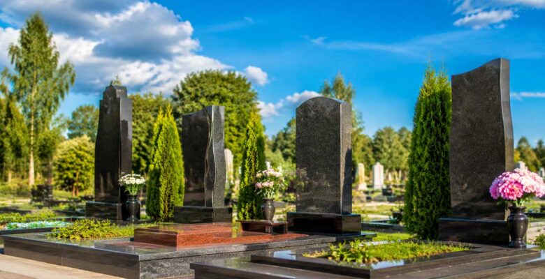 Пам'ятники Вараш: як розрахувати розмір меморіалу для родини