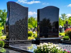 Пам'ятники у Сарнах: базальт чи габро - вибір за доглядом і стійкістю