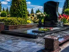 Пам'ятники у Сарнах: укладання керамограніту та облицювання цоколя