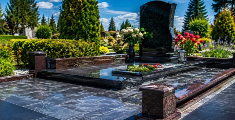 Пам'ятники у Сарнах: укладання керамограніту та облицювання цоколя